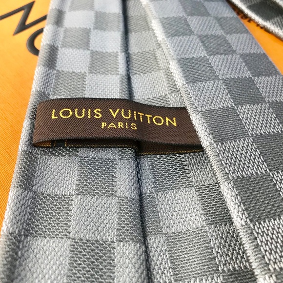 🔥LV HOLIDAY 25’🔥🆕💯AUTHN ICONIC LOUIS VUITTON DAMIER DOUBLE GRIS CHECK TIE🔥 - Picture 12 of 16